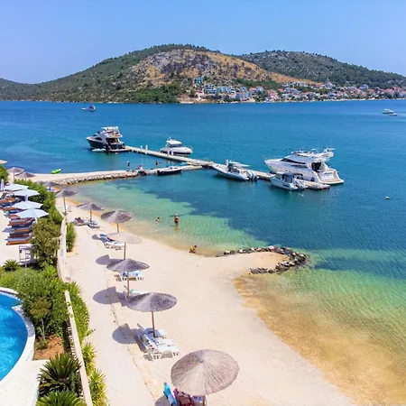 Perla Resort-3 By Interhome Апартаменты